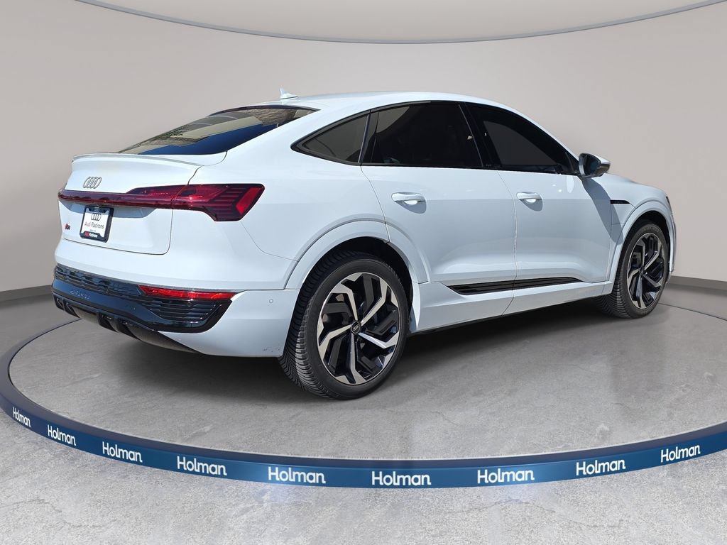 Certified 2024 Audi Q8 e-tron Premium Plus w/ Premium Plus Package AWD/4WD image 6