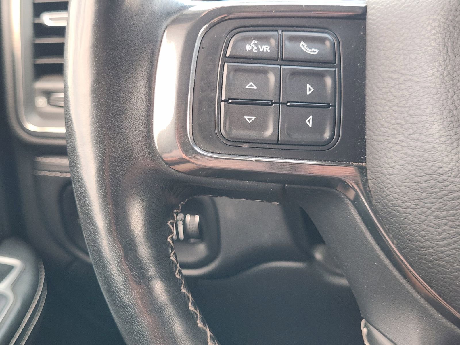 Used 2019 RAM 2500 Limited AWD/4WD image 31