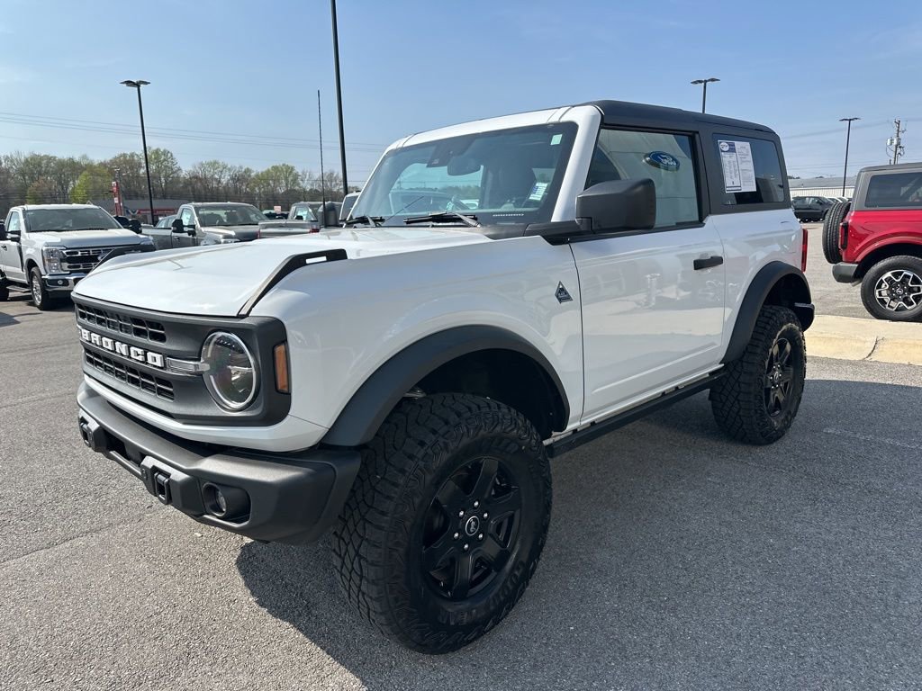 Used 2022 Ford Bronco Black Diamond image 5