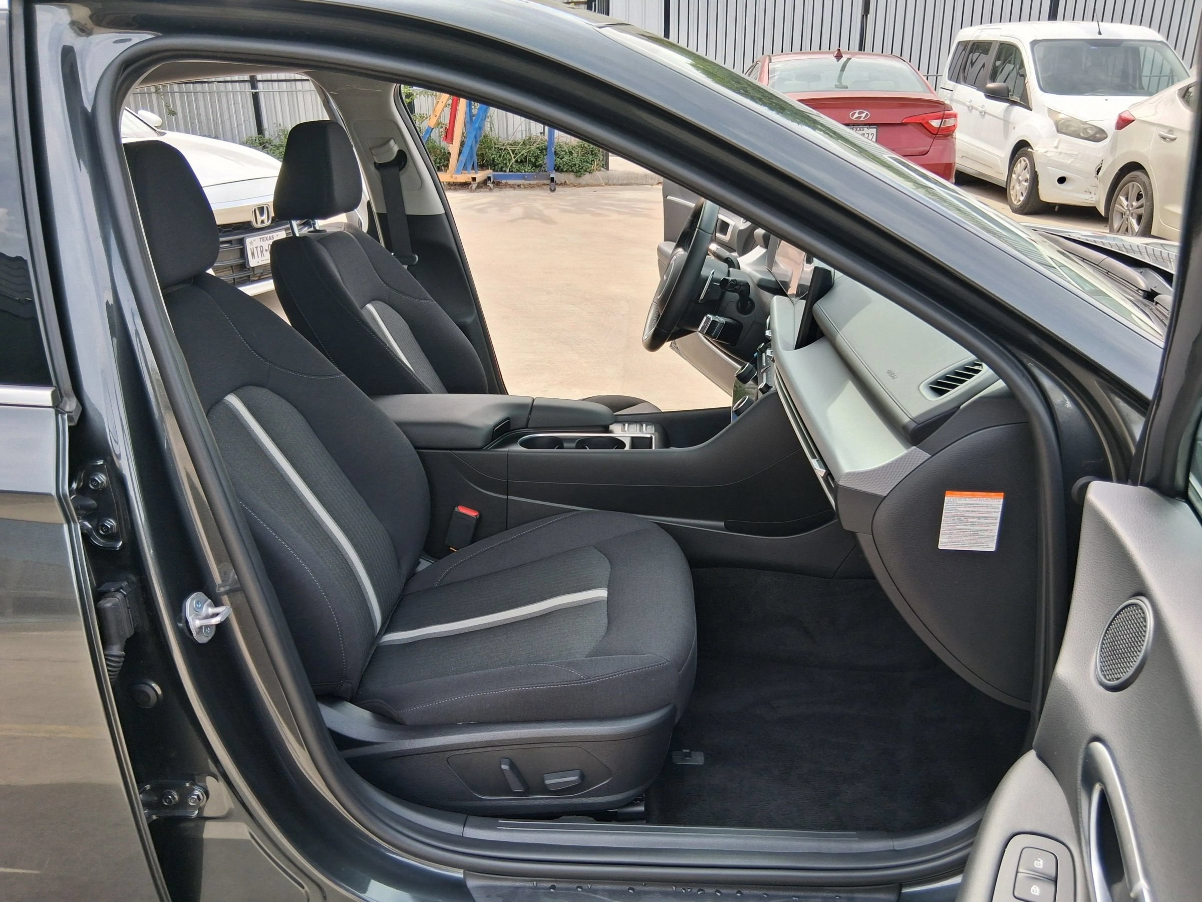 Used 2025 Hyundai Sonata SEL FWD image 36