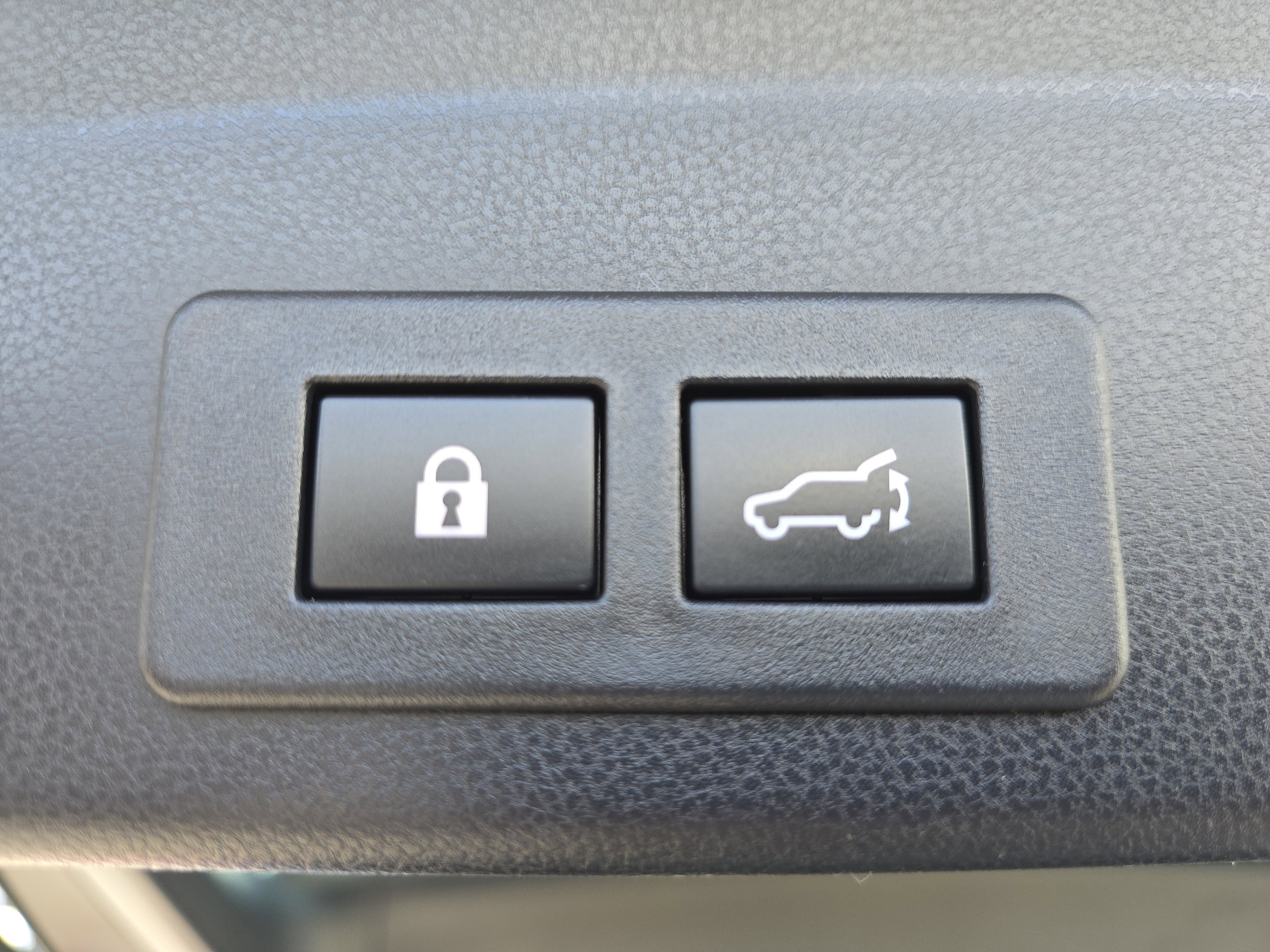 Certified 2025 Subaru Ascent Premium AWD/4WD image 16