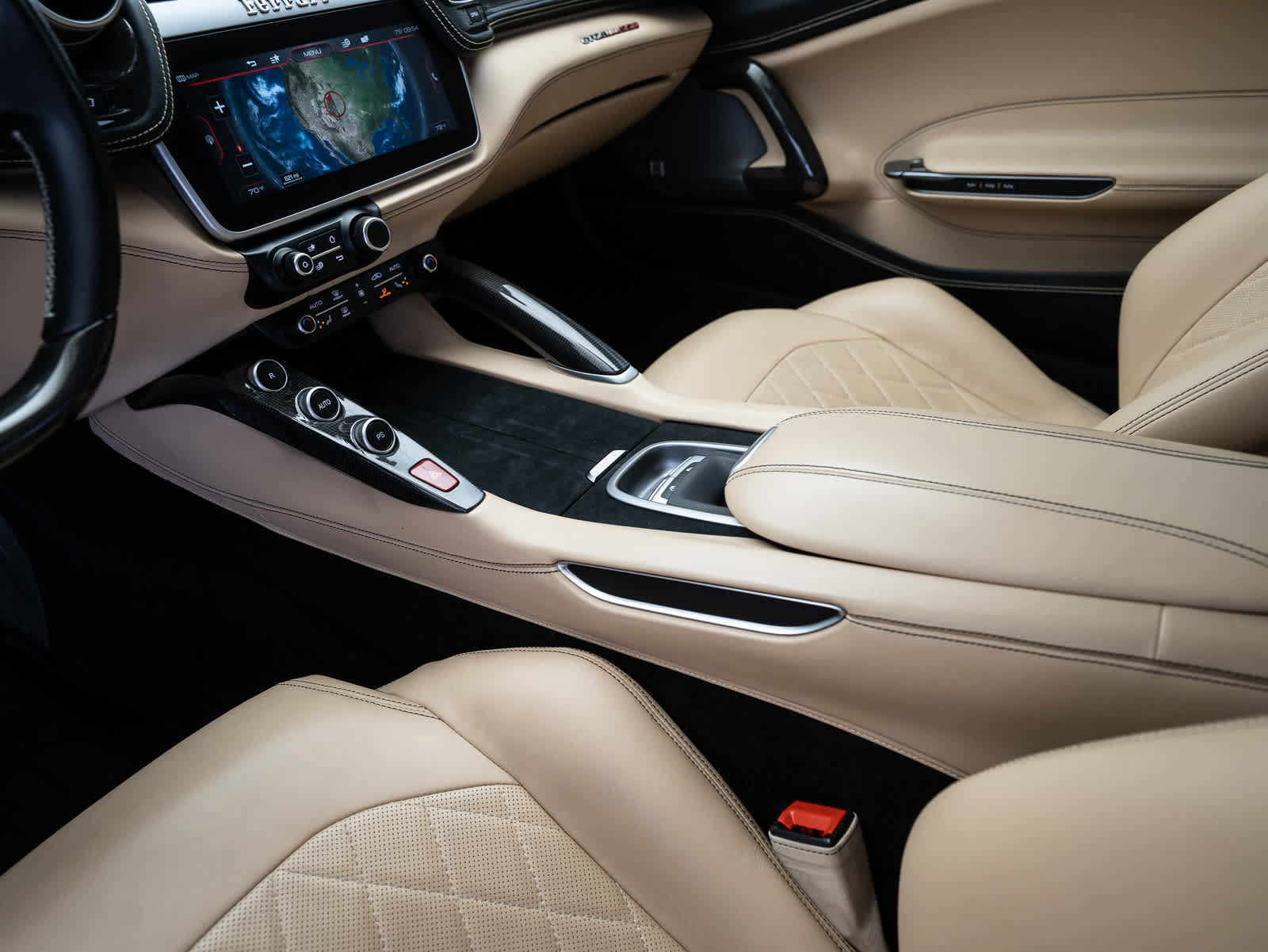 Certified 2018 Ferrari GTC4Lusso image 31