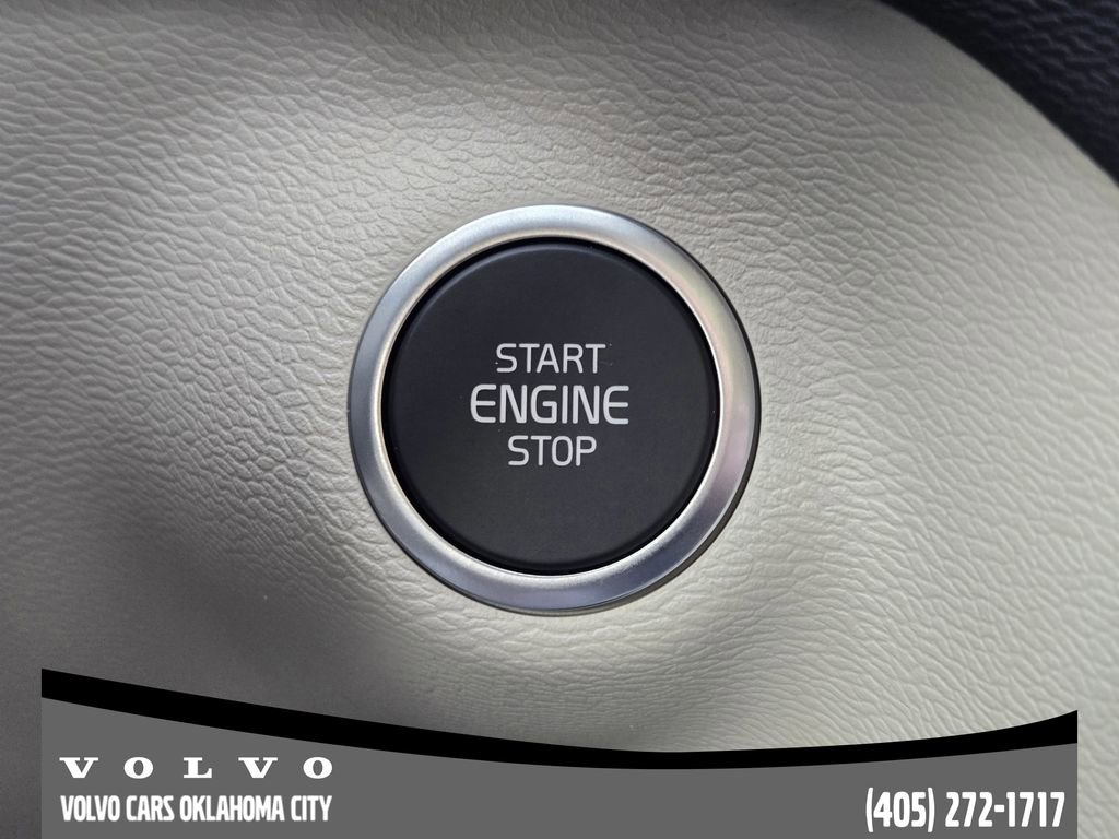 New 2026 Volvo XC40 B5 Plus w/ Protection Package Premier image 22