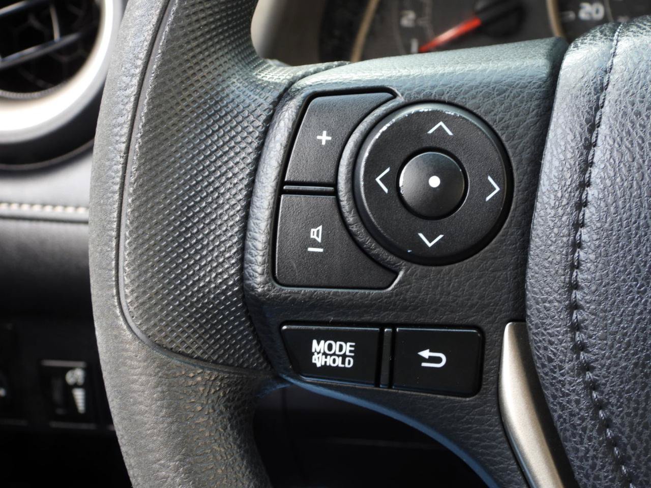 Used 2015 Toyota RAV4 XLE FWD image 61