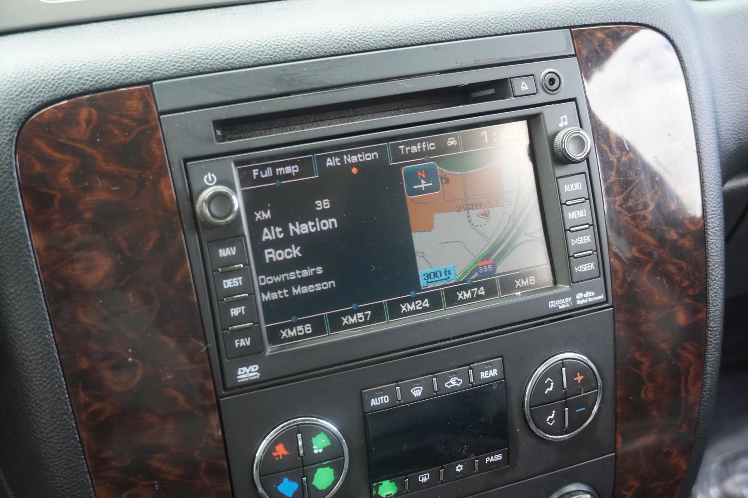 Used 2011 GMC Yukon Denali image 40