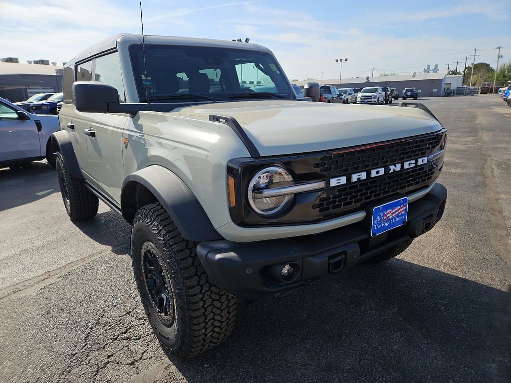 New 2026 Ford Bronco Badlands image 2
