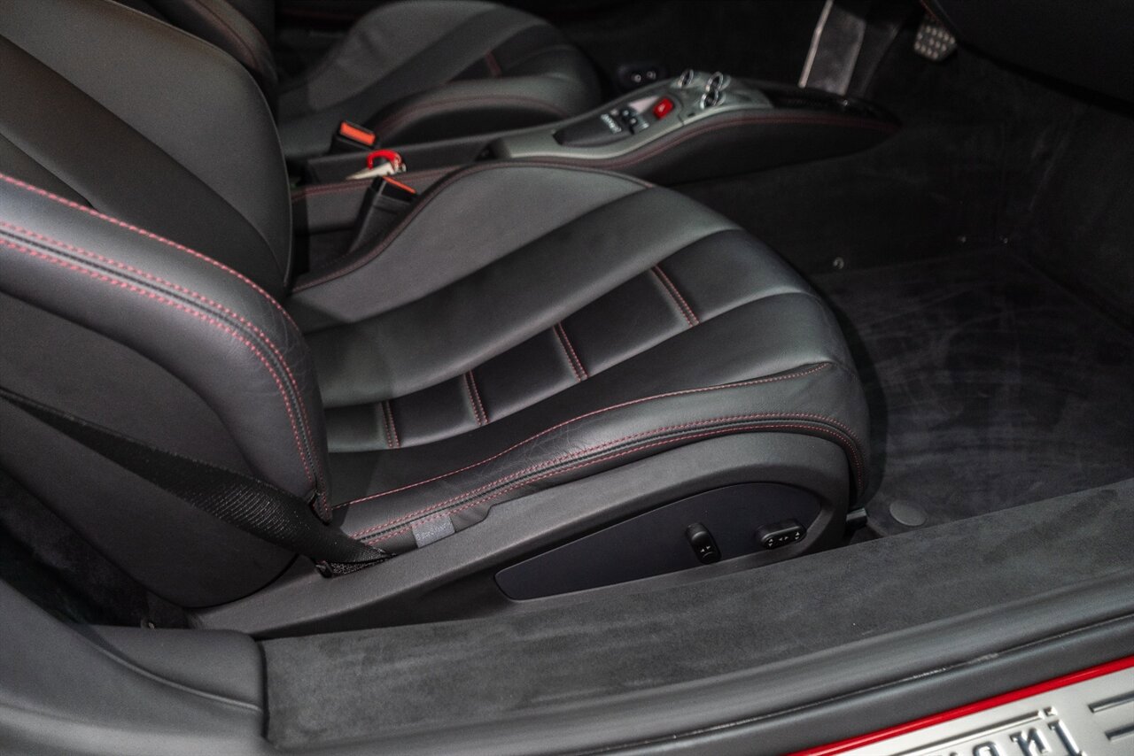 Used 2011 Ferrari 458 Italia Coupe RWD image 43