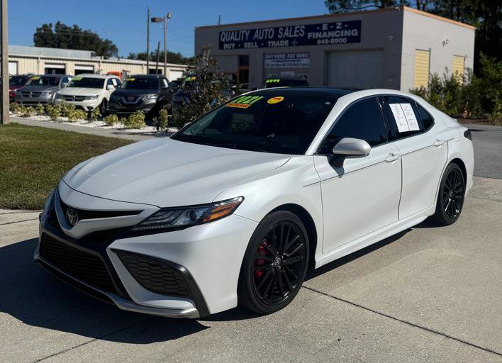 Used 2021 Toyota Camry XSE image 2