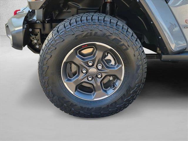 Used 2023 Jeep Gladiator Rubicon w/ Cold Weather Group AWD/4WD image 9
