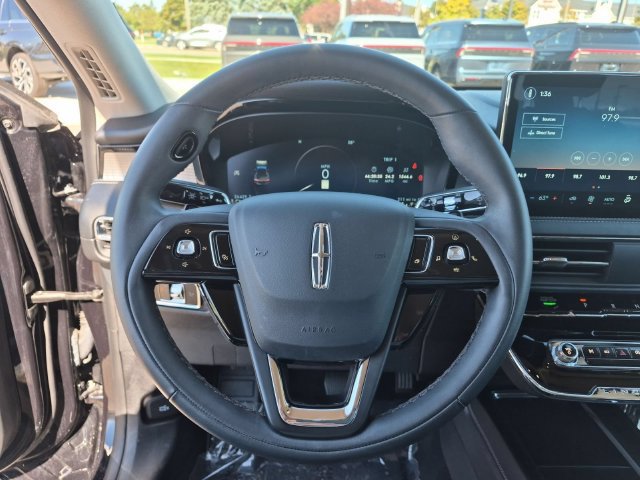 Used 2024 Lincoln Corsair AWD image 18
