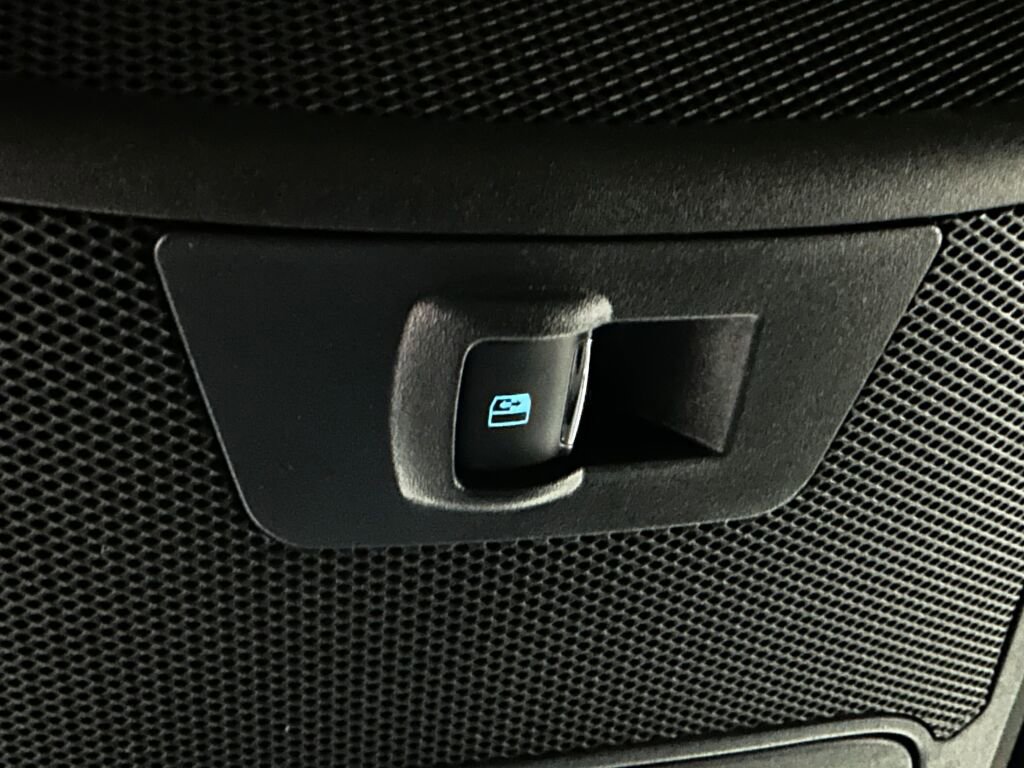 Used 2018 Ford F150 XLT w/ Equipment Group 302A Luxury image 19