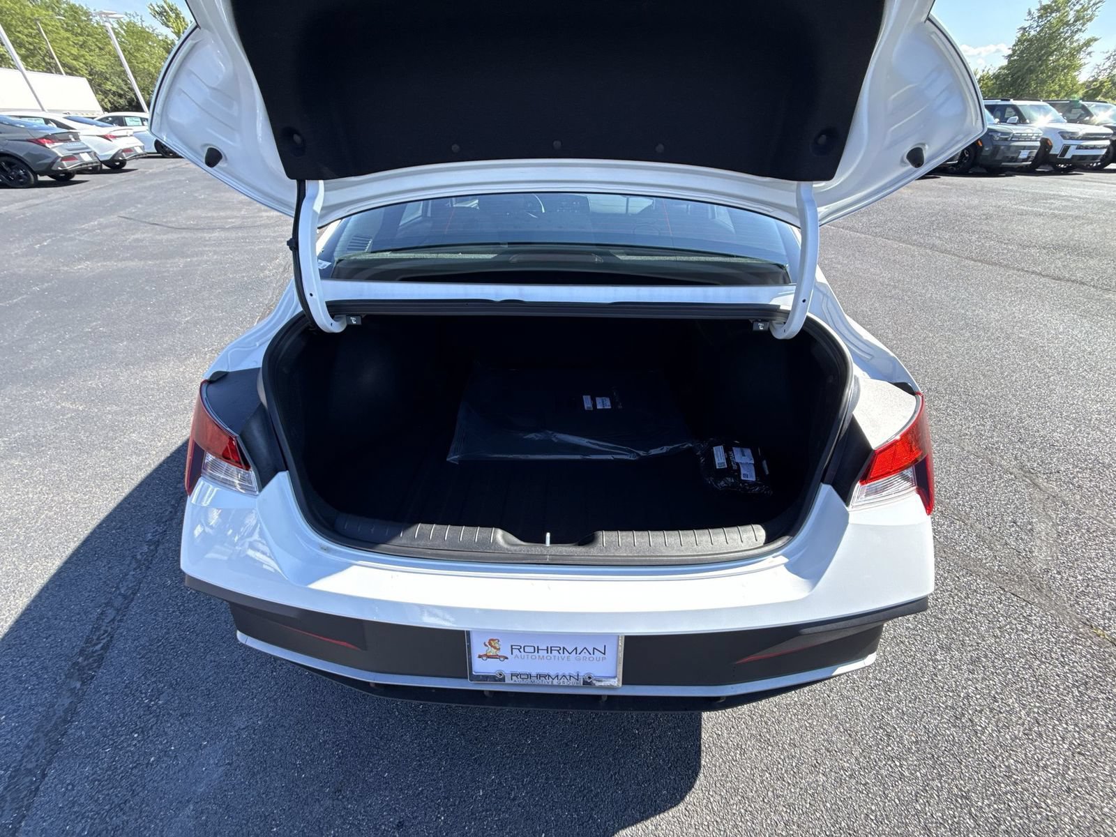 New 2026 Hyundai Elantra Sport FWD image 25