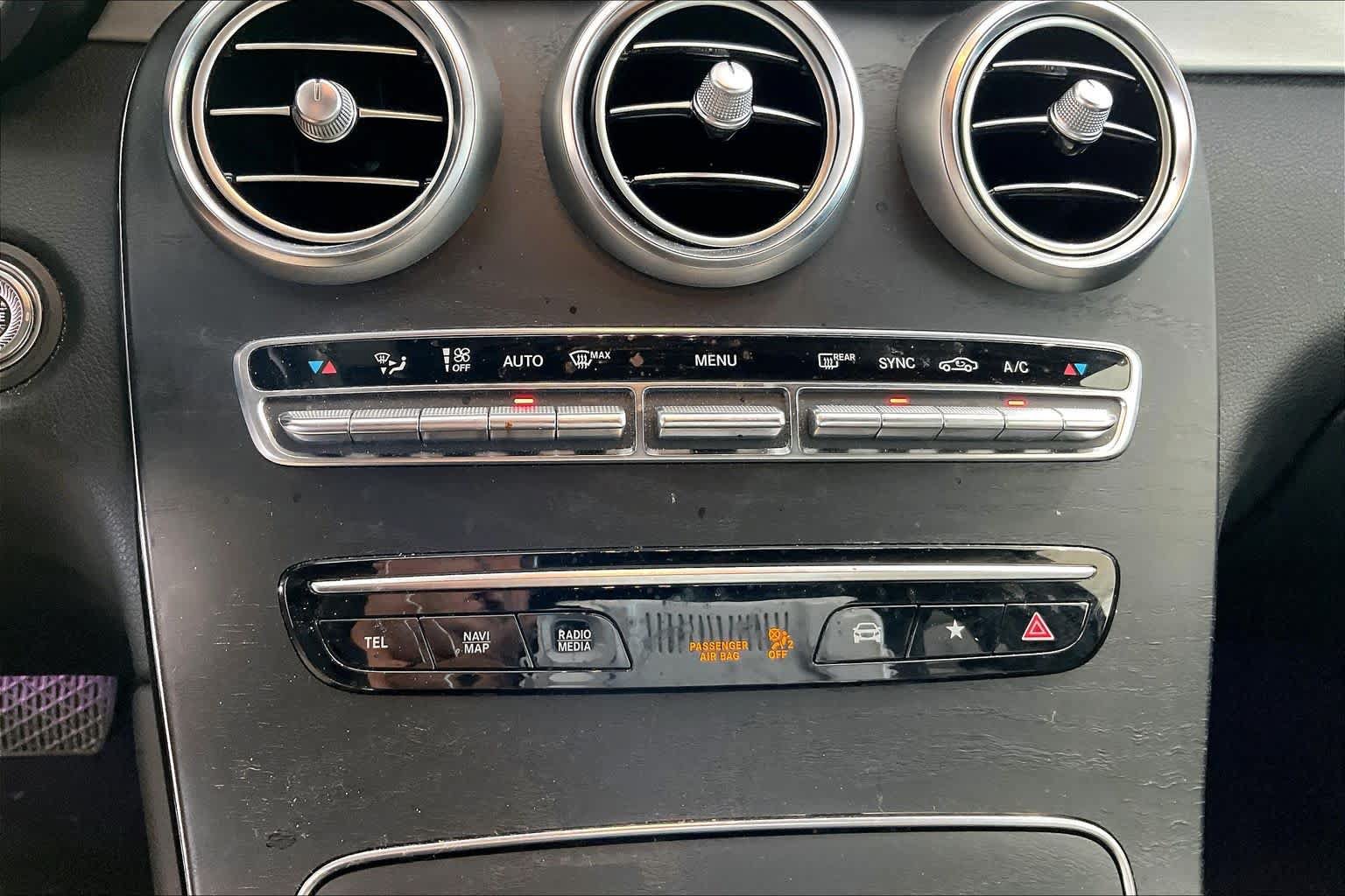 Used 2020 Mercedes-Benz GLC 300 image 31