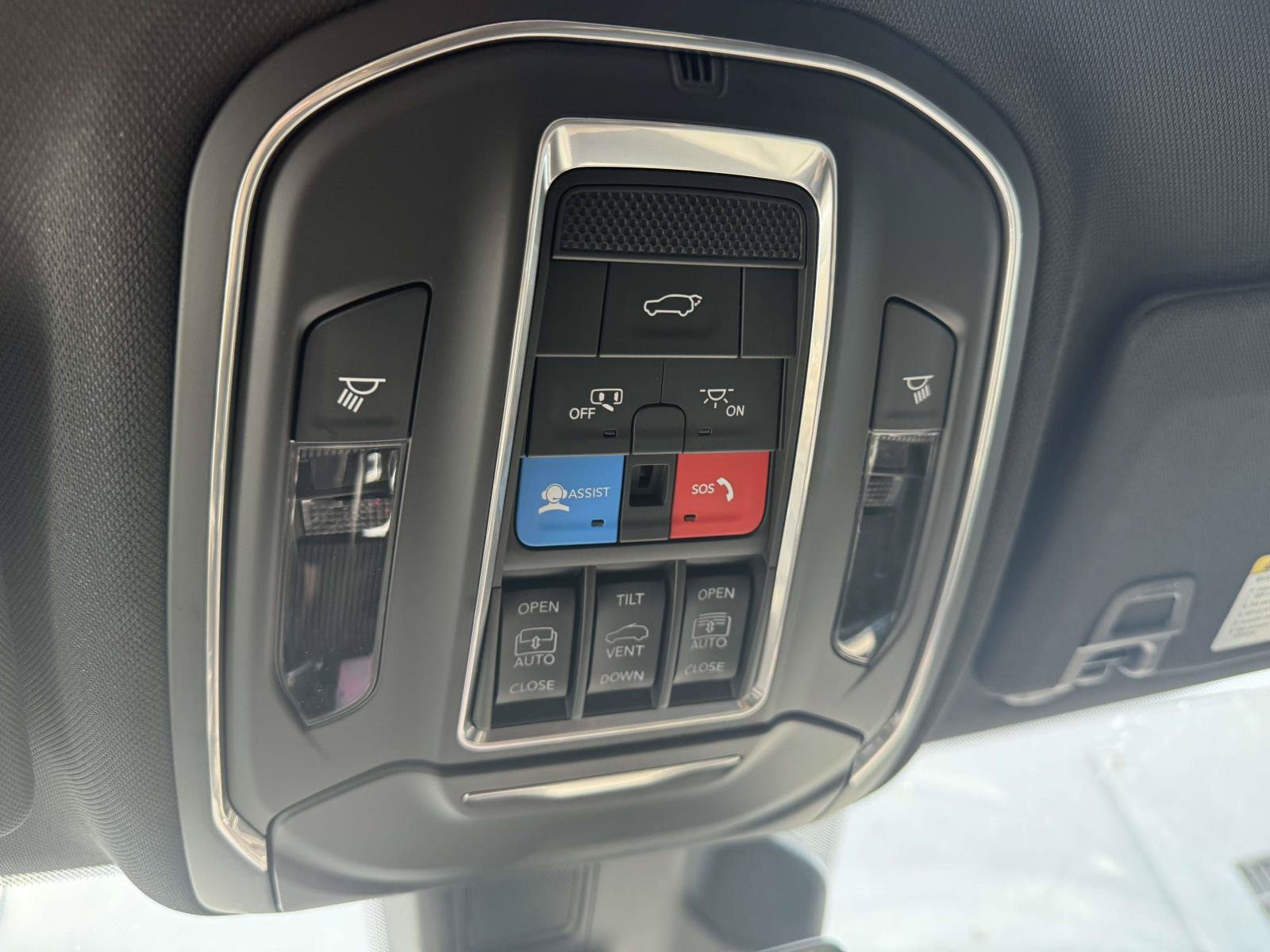 Used 2026 Jeep Grand Cherokee Limited AWD/4WD image 28