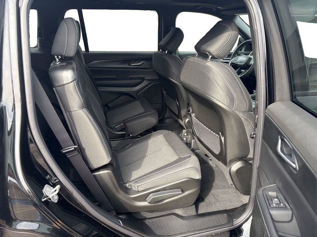 New 2026 Jeep Grand Cherokee L 4WD image 21