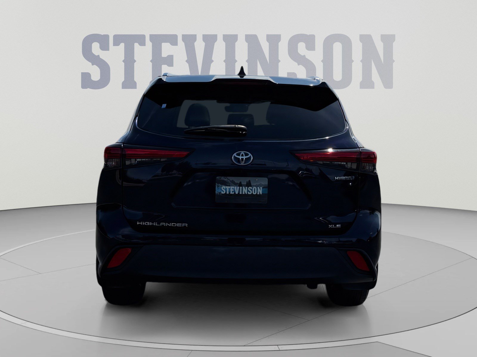 Used 2020 Toyota Highlander XLE AWD/4WD image 4