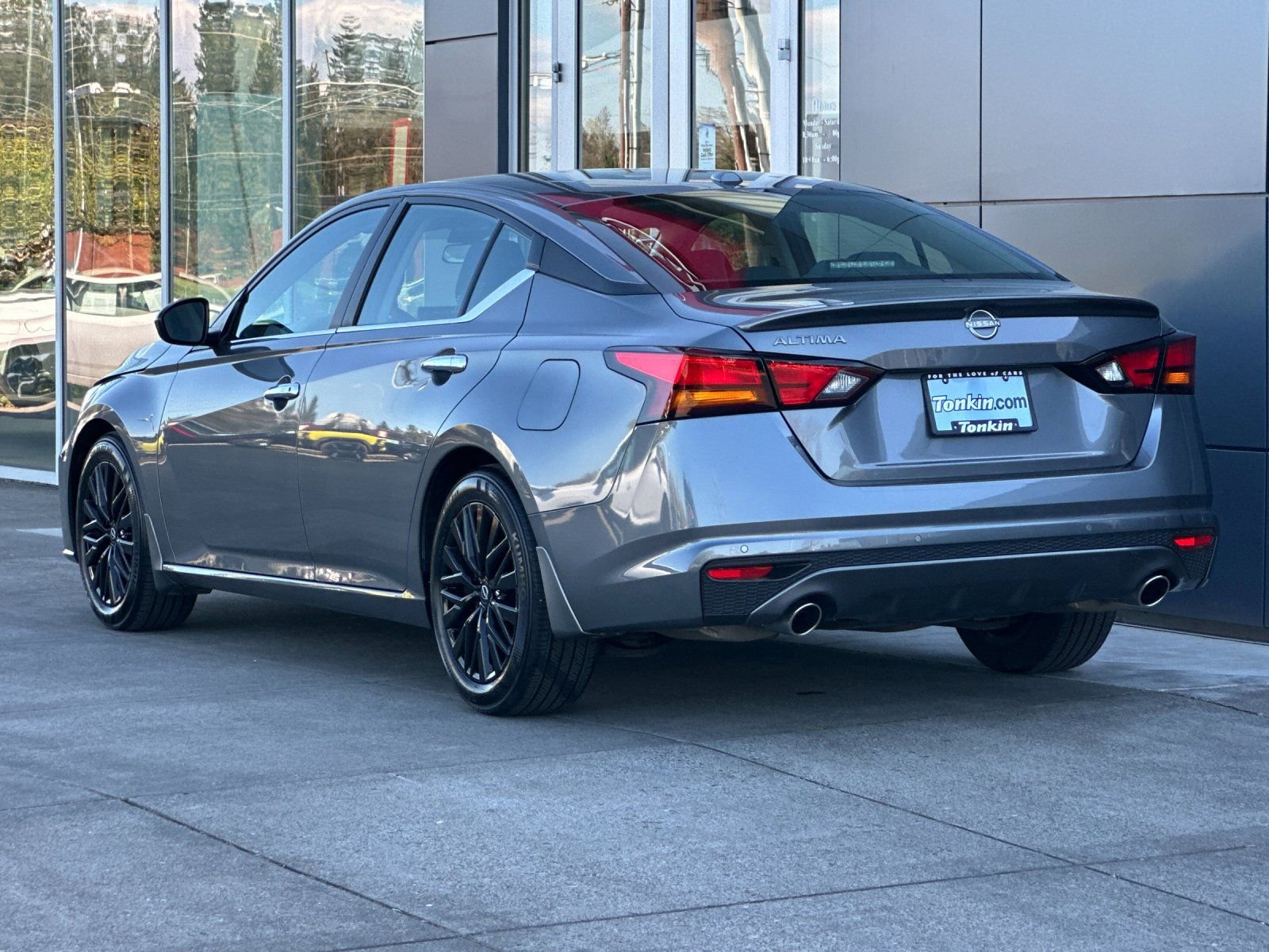 Used 2025 Nissan Altima 2.5 SV w/ SV Special Edition Package image 5