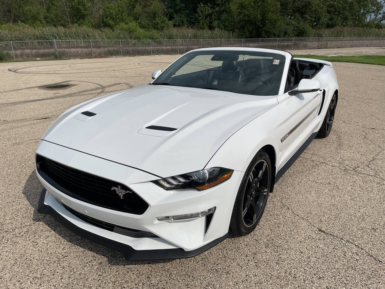 Used 2021 Ford Mustang GT Premium w/ California Special Package RWD image 5