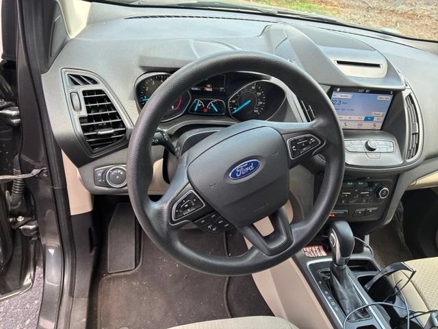 Used 2018 Ford Escape SE w/ SE Sync 3 Package AWD/4WD image 11