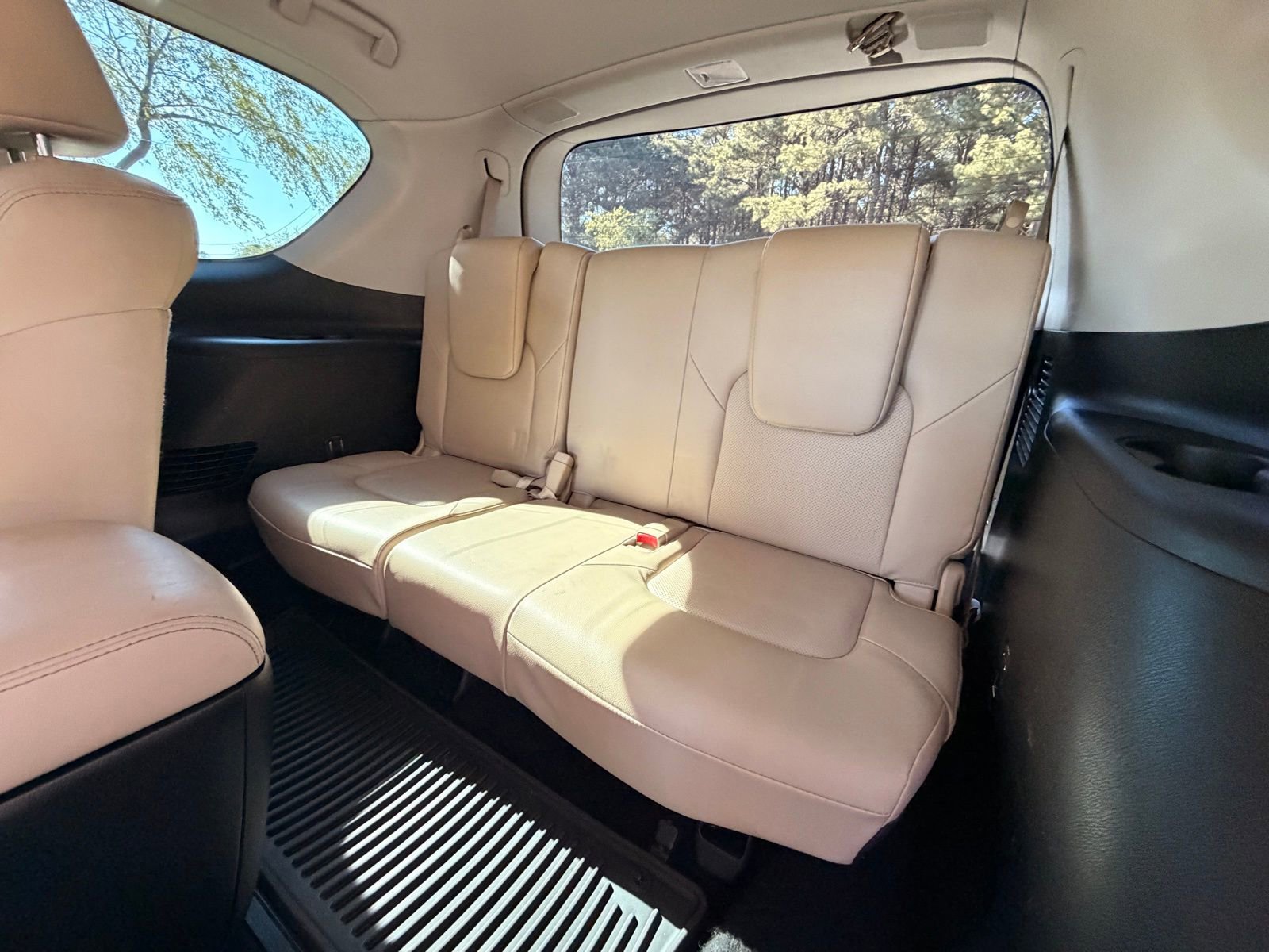 Used 2022 Nissan Armada SL w/ Captain's Chairs Package image 15