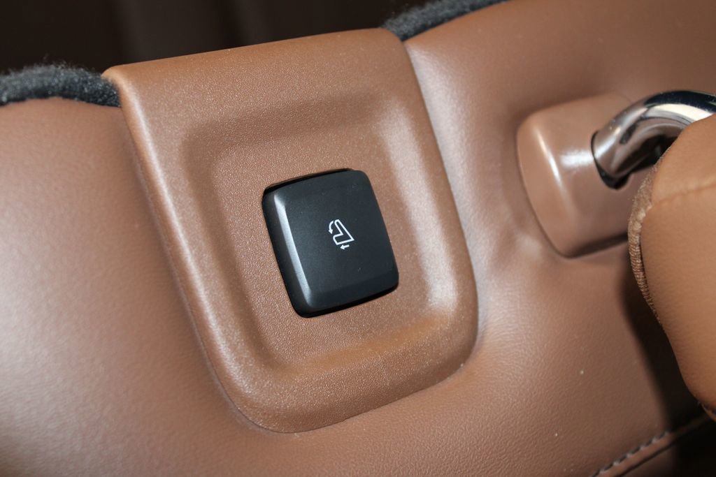 Used 2022 Lincoln Aviator Grand Touring w/ Equipment Group 301A image 35