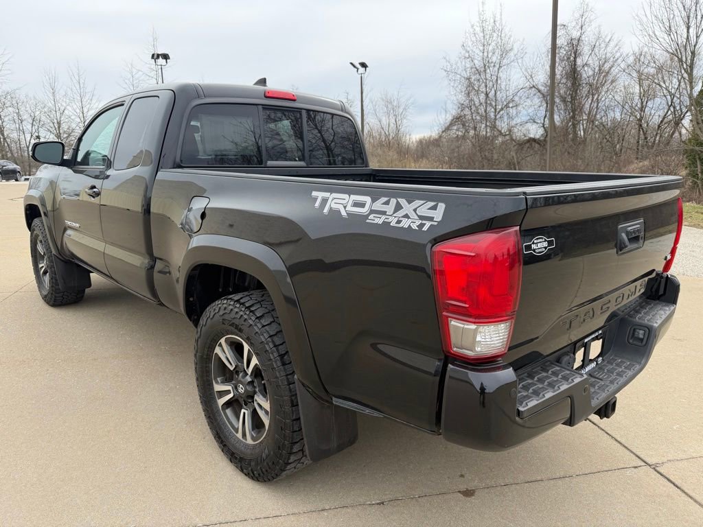 Used 2017 Toyota Tacoma TRD Sport w/ Premium & Technology Package image 3