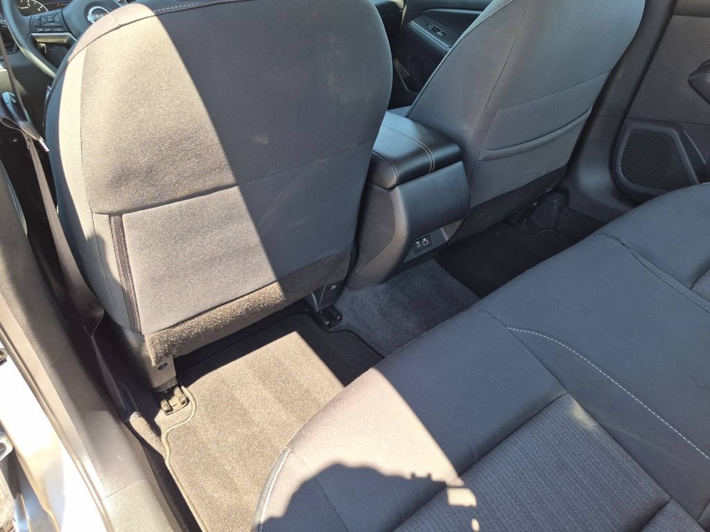 Used 2025 Nissan Altima 2.5 SV FWD image 21