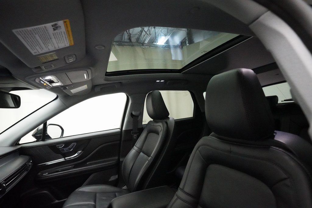 Used 2022 Lincoln Corsair AWD w/ Premium Package image 32