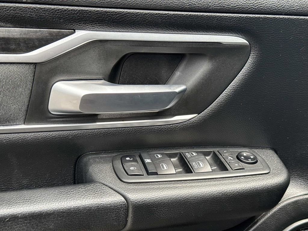 Used 2021 RAM 1500 Big Horn RWD image 18