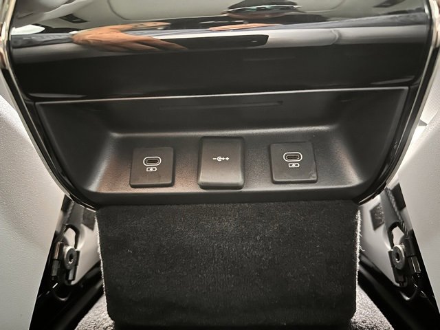 Used 2024 Land Rover Range Rover Sport SE image 28