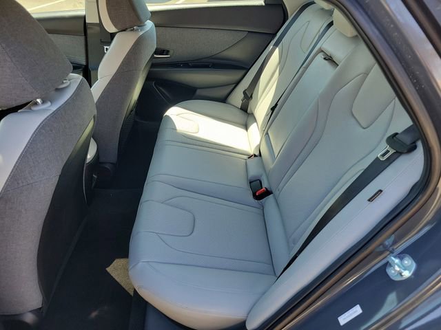 Used 2025 Hyundai Elantra Limited image 26