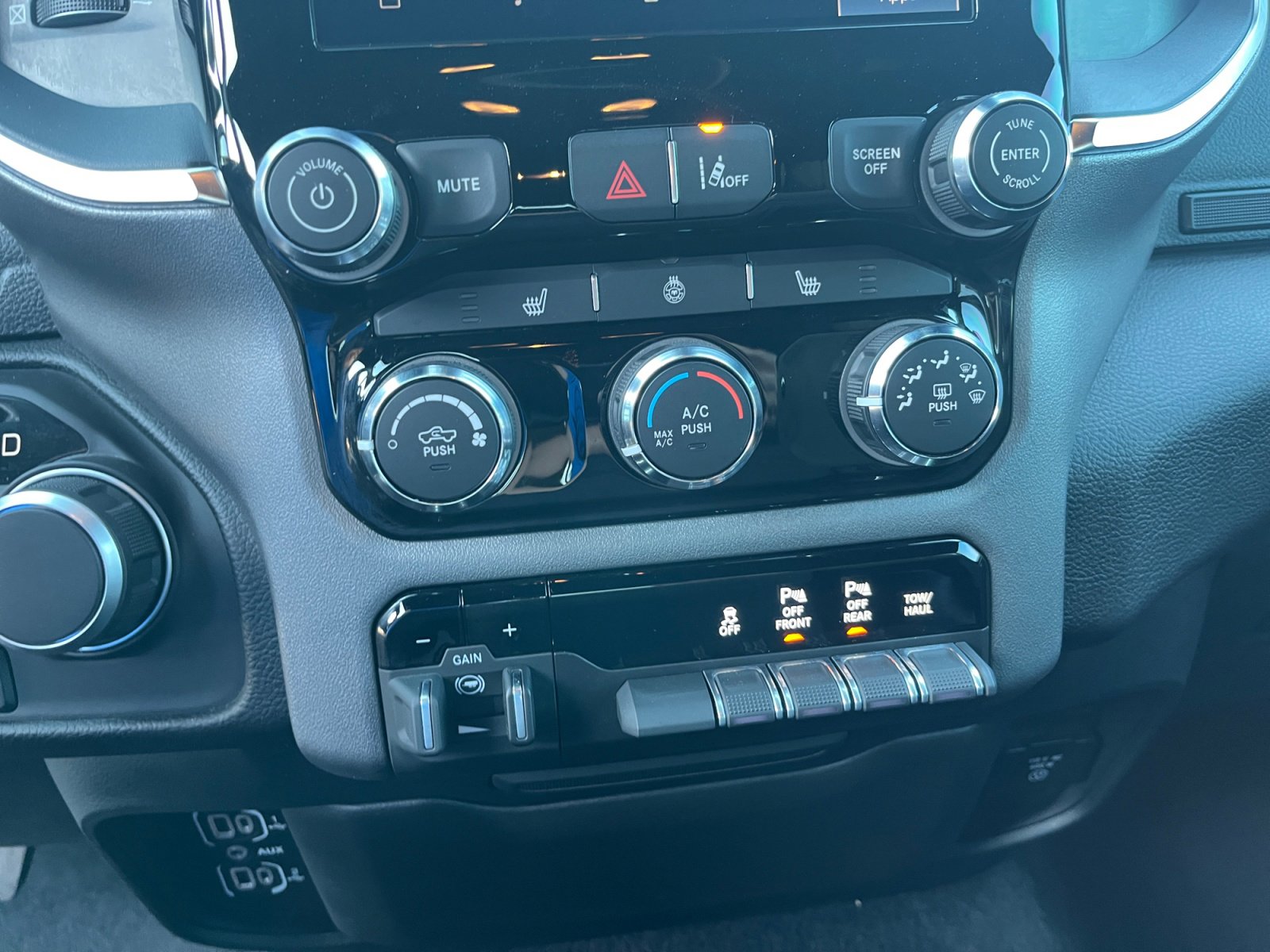 Used 2025 RAM 1500 Big Horn image 31