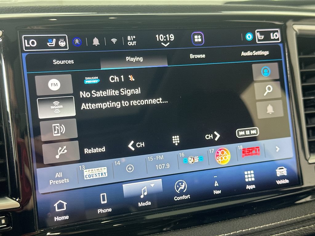 Used 2023 Chrysler Pacifica Limited FWD image 35