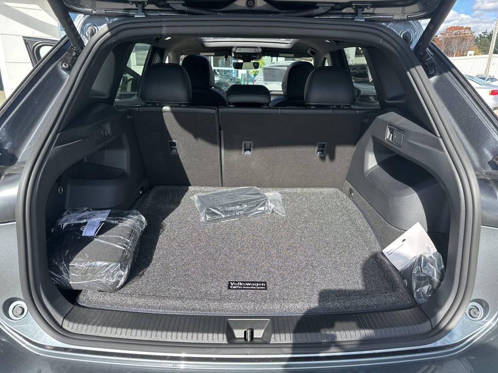 New 2026 Volkswagen Tiguan SE R-Line image 22