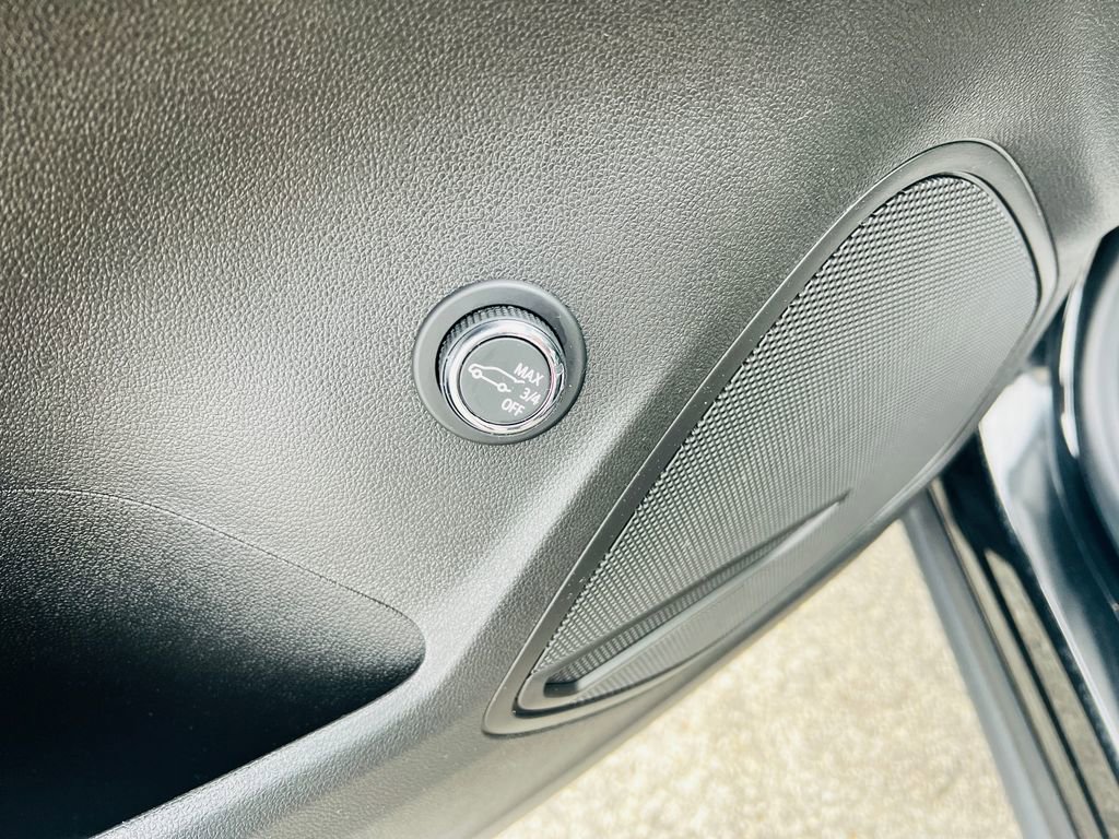 Used 2023 Buick Envision Essence image 19