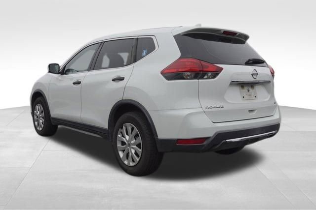 Used 2017 Nissan Rogue S image 6