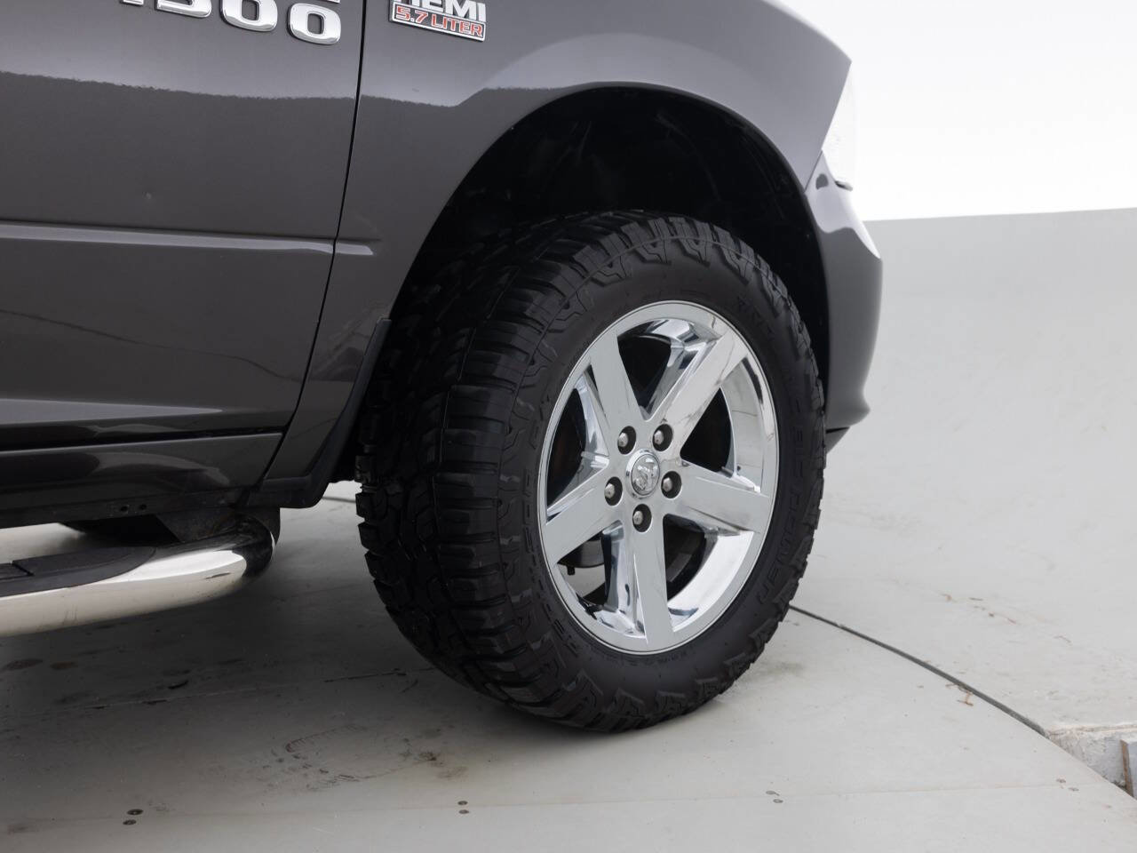 Used 2018 RAM 1500 Express w/ Express Value Package AWD/4WD image 19