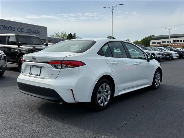 Used 2023 Toyota Corolla LE FWD image 4