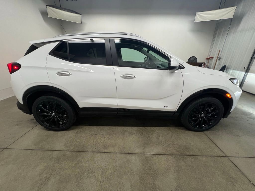 New 2026 Buick Encore GX Sport Touring image 2