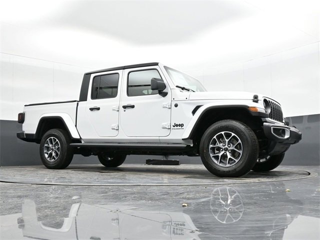 Used 2024 Jeep Gladiator Sport image 39