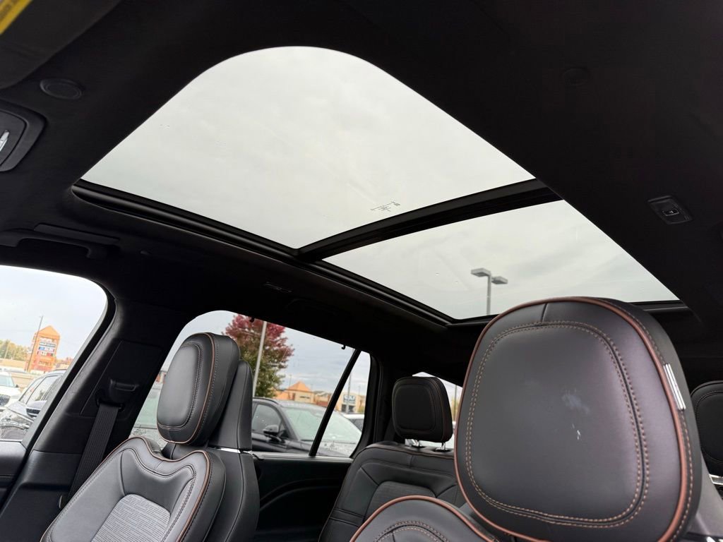 New 2025 Lincoln Aviator Black Label AWD/4WD image 43