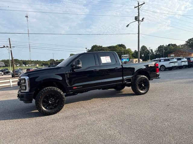 Used 2025 Ford F350 Lariat w/ Lariat Ultimate Package AWD/4WD image 3