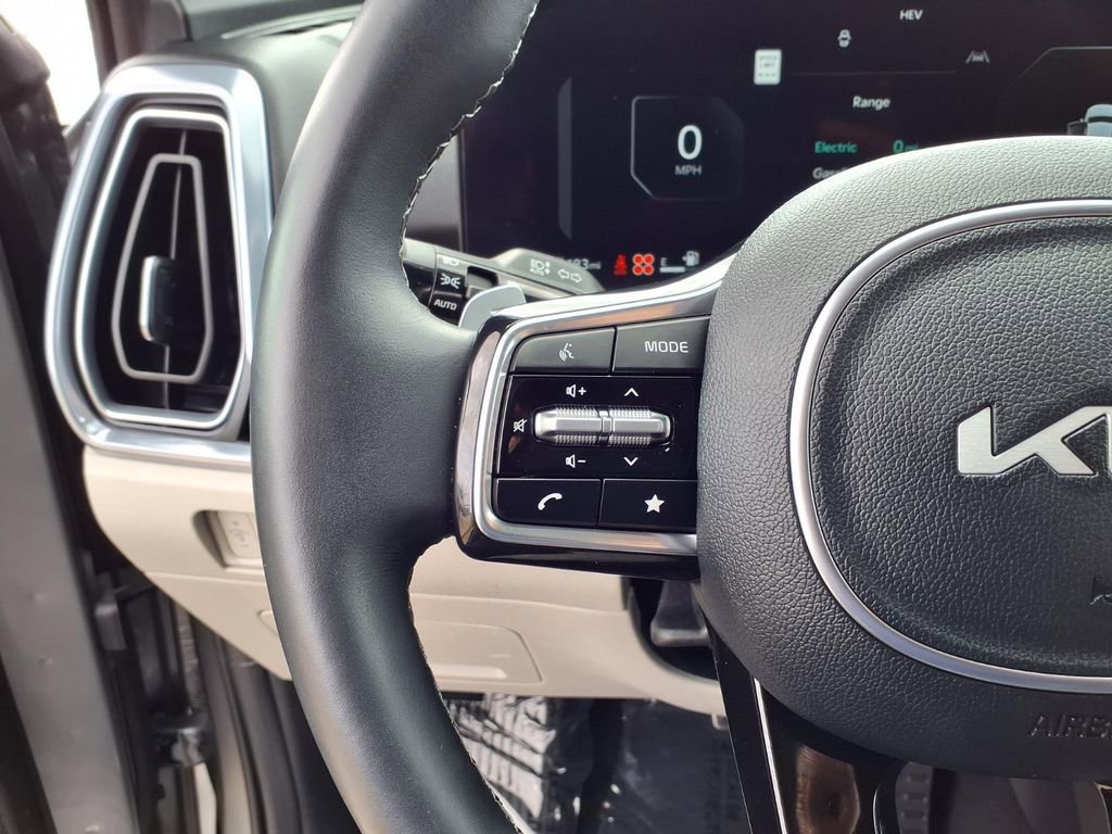 Certified 2025 Kia Sorento SX Prestige AWD/4WD image 15