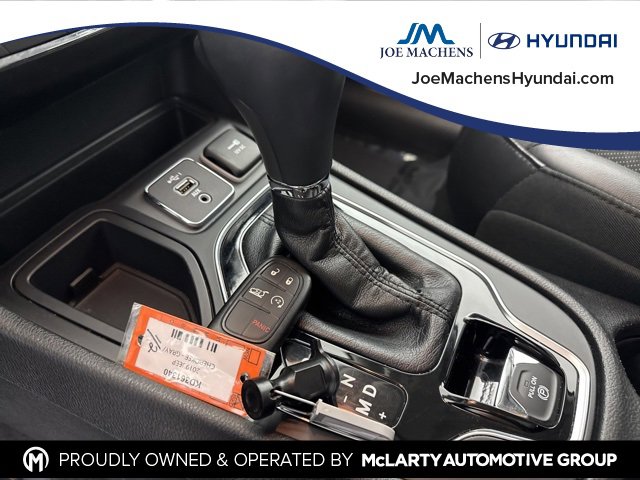 Used 2019 Jeep Cherokee Limited image 29