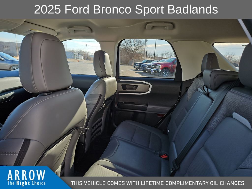 Used 2025 Ford Bronco Sport Badlands image 19
