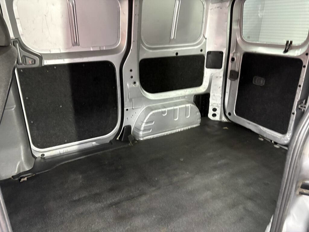 Used 2017 Nissan NV200 S w/ Back Door Glass Package image 12