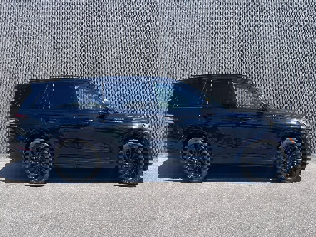 Used 2023 Lincoln Aviator Reserve w/ Jet Package image 8