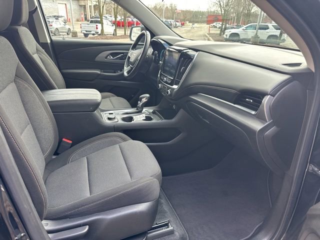 Used 2021 Chevrolet Traverse LT image 28