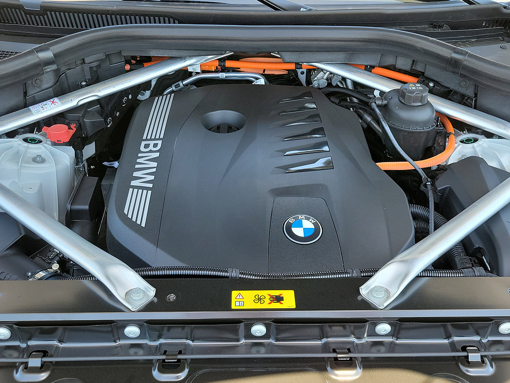 New 2026 BMW X5 xDrive50e w/ M Sport Package AWD/4WD image 35