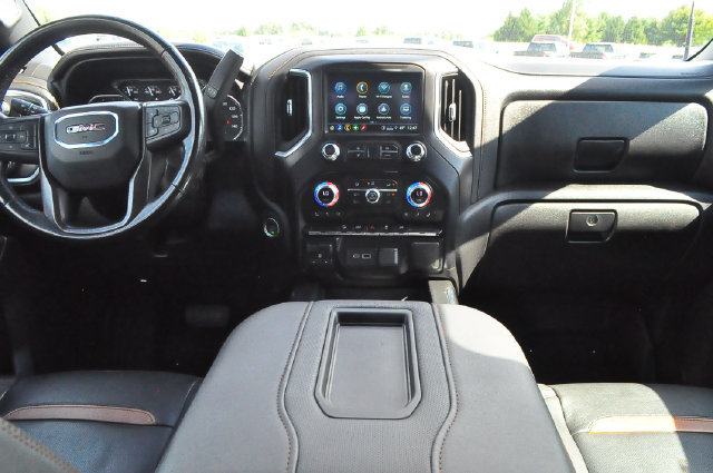 Used 2021 GMC Sierra 2500 AT4 w/ Gooseneck/5TH Wheel Package AWD/4WD image 18